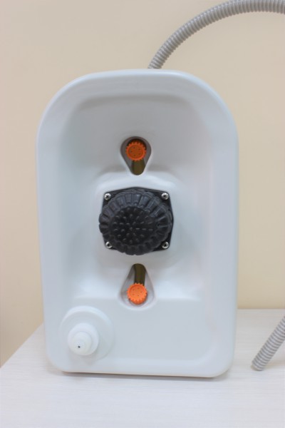 Портативный (автономный) прибор для обмывания ног или обуви. CHH-7710.  - Фото №4